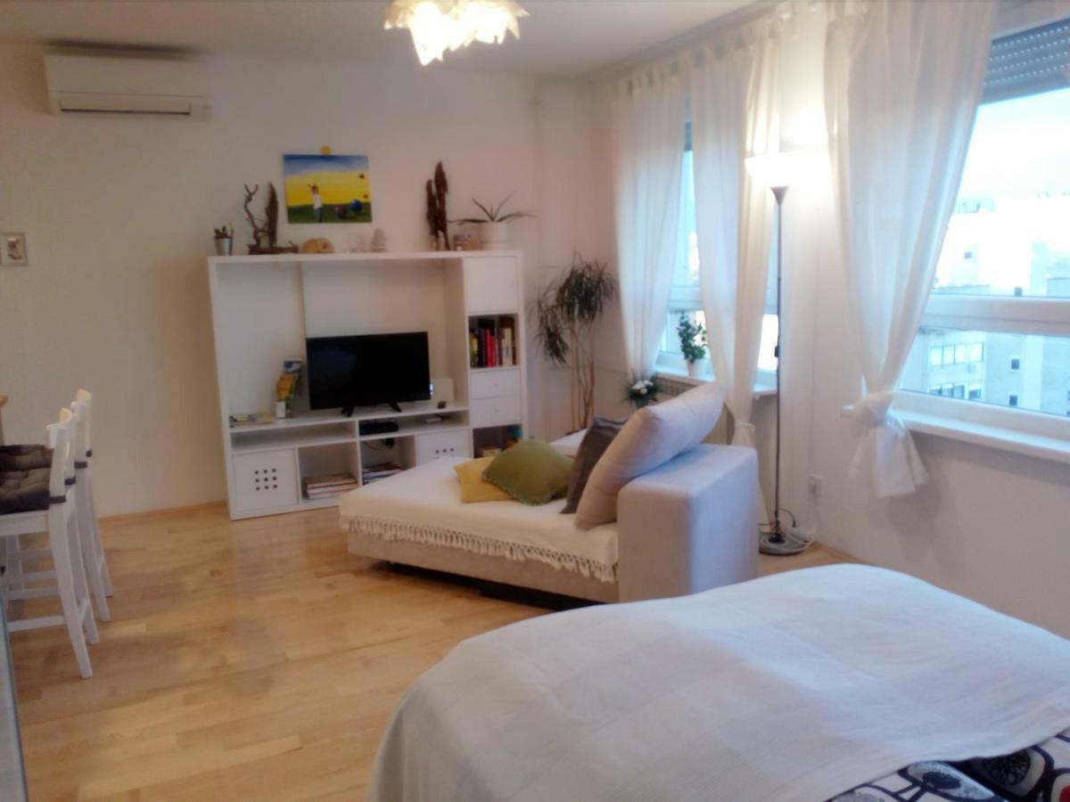 See U In Zagreb Apartment Exterior foto